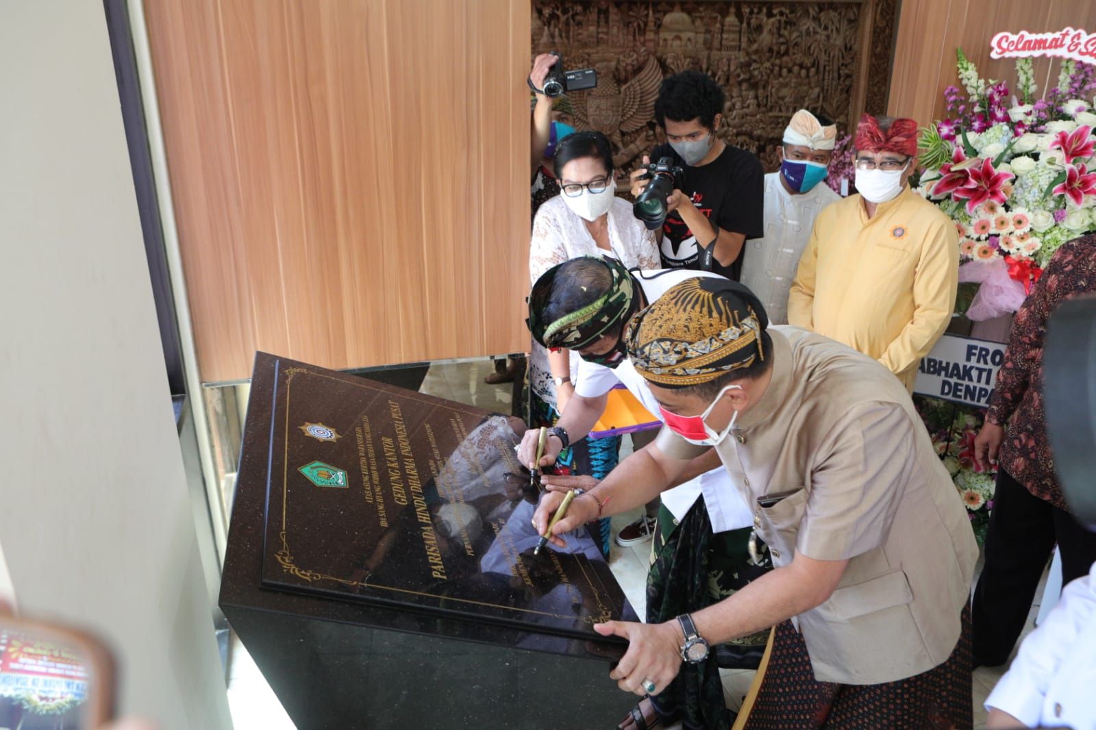 podiumnews.com-Bantu Rp 4,3 Milyar, Dirjen Bimas Hindu Resmikan Sekretariat Bersama PHDI Pusat